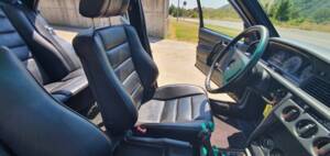 Imagen 17/30 de Mercedes-Benz 190 E 2.5-16 (1989)