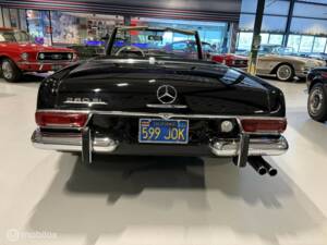 Image 9/19 of Mercedes-Benz 280 SL (1968)