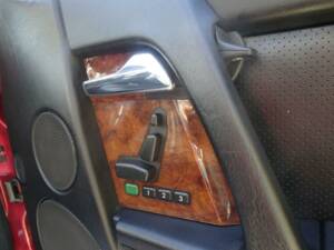 Image 37/45 de Mercedes-Benz 500 SL (1991)