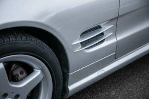 Image 35/36 de Mercedes-Benz SL 500 (2004)