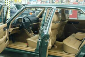 Bild 38/50 von Mercedes-Benz 420 SEL (1990)