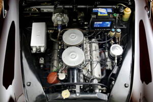 Image 27/31 of BMW 502 - 3.2 Litre Super (1960)