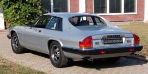 Image 7/20 of Jaguar XJ S H.E. (1981)
