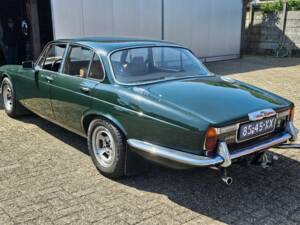 Bild 11/14 von Jaguar XJ 6 4.2 (1973)
