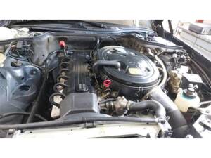 Image 16/39 of Mercedes-Benz 260 SE (1988)