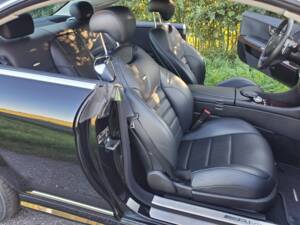 Afbeelding 26/49 van Mercedes-Benz CL 63 AMG (2007)