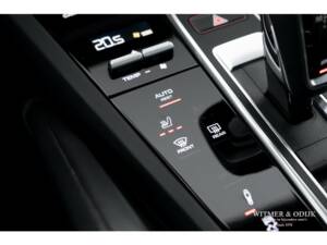 Bild 27/43 von Porsche Cayenne Coupé E-Hybrid (2020)