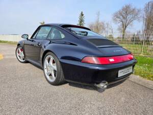 Bild 2/33 von Porsche 911 Carrera 4S (1996)