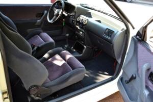 Bild 17/19 von Ford Escort turbo RS (1988)