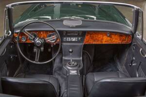 Imagen 15/20 de Austin-Healey 3000 Mk III (BJ8) (1966)