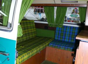 Bild 21/38 von Volkswagen T2b Camper (1974)