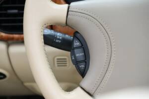Image 16/50 de Jaguar XK8 4.0 (1997)