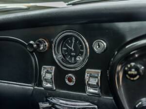 Bild 37/62 von Aston Martin DB 6 Mk II (1970)