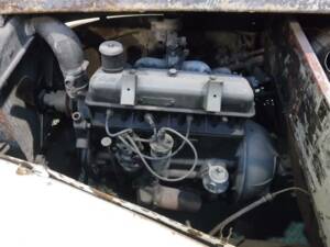 Image 22/24 de Triumph 2000 Roadster (1948)