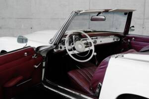 Afbeelding 19/40 van Mercedes-Benz 230 SL (1964)