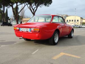 Bild 5/29 von Alfa Romeo 2000 GT Veloce (1973)