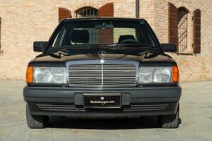 Imagen 3/45 de Mercedes-Benz 190 E (1989)