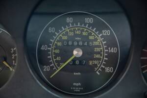 Afbeelding 35/50 van Mercedes-Benz 560 SL (1986)