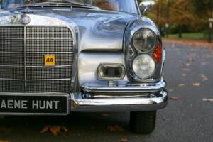 Image 13/50 of Mercedes-Benz 220 SE b (1966)