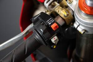 Image 40/50 of Ducati 748 S (1996)