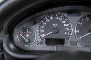 Image 16/50 of BMW Z3 1.9i (2000)