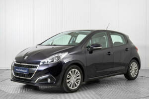 Immagine 1/50 di Peugeot 208 1.2 PureTech 82 (2019)