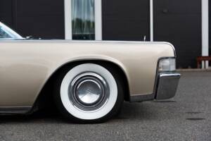 Bild 60/100 von Lincoln Continental Convertible (1965)