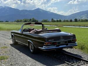 Bild 36/73 von Mercedes-Benz 280 SE 3,5 (1970)
