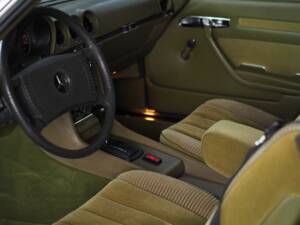 Image 63/66 of Mercedes-Benz 450 SLC (1977)