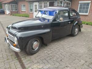 Image 8/18 of Volvo PV 444 (1954)