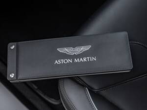 Afbeelding 67/75 van Aston Martin V12 Vantage AMR Roadster (2018)