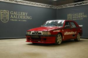 Image 11/50 de Alfa Romeo 75 3.0 V6 QV (1990)