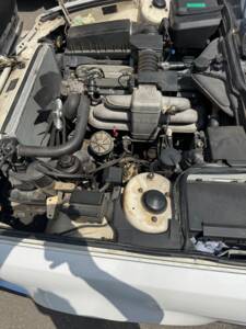 Image 5/37 of BMW 735i (1991)