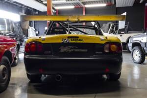 Bild 6/29 von Mazda MX-5 1.8 (2001)