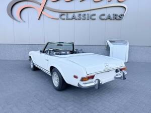 Image 10/50 of Mercedes-Benz 280 SL (1970)