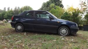 Image 44/50 of Volkswagen Golf III Cabrio 1.6 (1996)