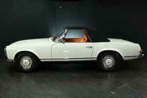 Image 33/50 of Mercedes-Benz 230 SL (1965)