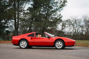 Afbeelding 28/41 van Ferrari 328 GTS (1989)