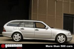 Afbeelding 3/15 van Mercedes-Benz C 43 AMG T (1998)
