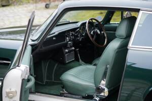 Image 22/22 de Aston Martin DB 6 Mk II (1970)