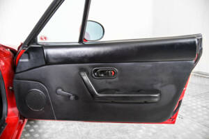 Bild 32/50 von Mazda MX-5 1.6 (1992)