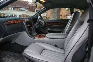 Image 21/34 of Aston Martin DB 7 (1999)