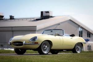 Image 31/35 de Jaguar E-Type (1967)