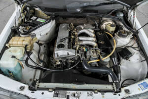 Image 40/50 de Mercedes-Benz 190 D (1986)