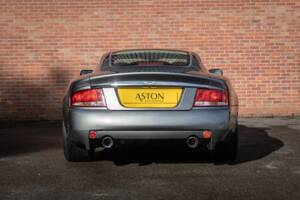 Image 7/30 of Aston Martin V12 Vanquish (2002)