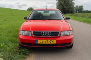 Image 3/8 de Audi A4 1.6 (1995)