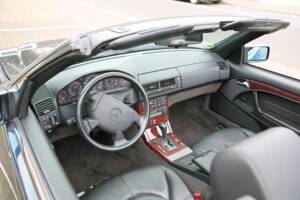 Immagine 5/17 di Mercedes-Benz SL 280 (1995)