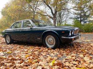 Bild 44/50 von Daimler Double Six (1992)