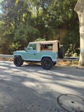 Image 22/72 of Land Rover 90 (1987)