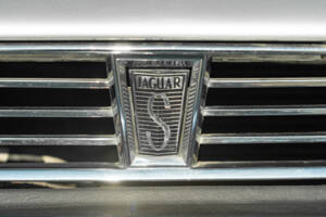 Immagine 8/41 di Jaguar XJ-S 3.6 (1990)